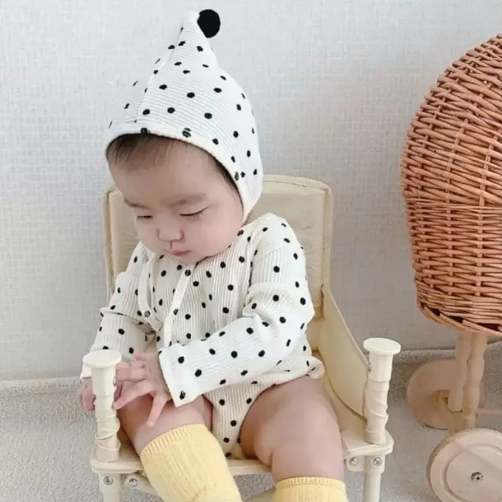 New Long sleeved baby romper and bonnet white 0-3 months